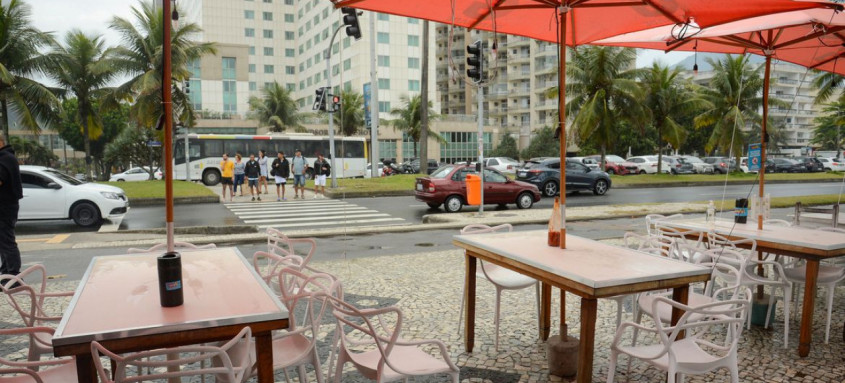 Suspeito de matar médicos é um dos alvos de ação nesta segunda-feira