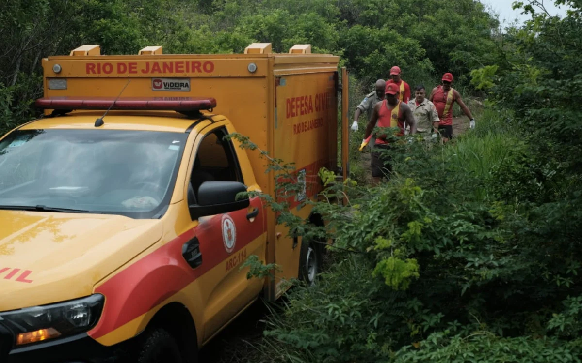 Corpo é encontrado no mar do Recreio próximo ao local onde jovem desapareceu