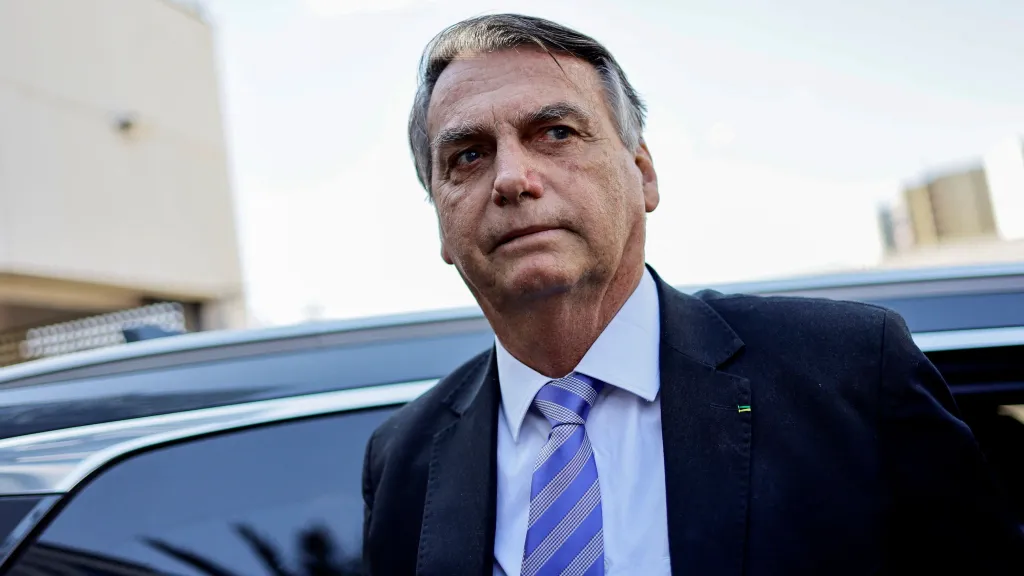 Ex-presidente Bolsonaro volta a ser internado em Manaus com infecção bacteriana