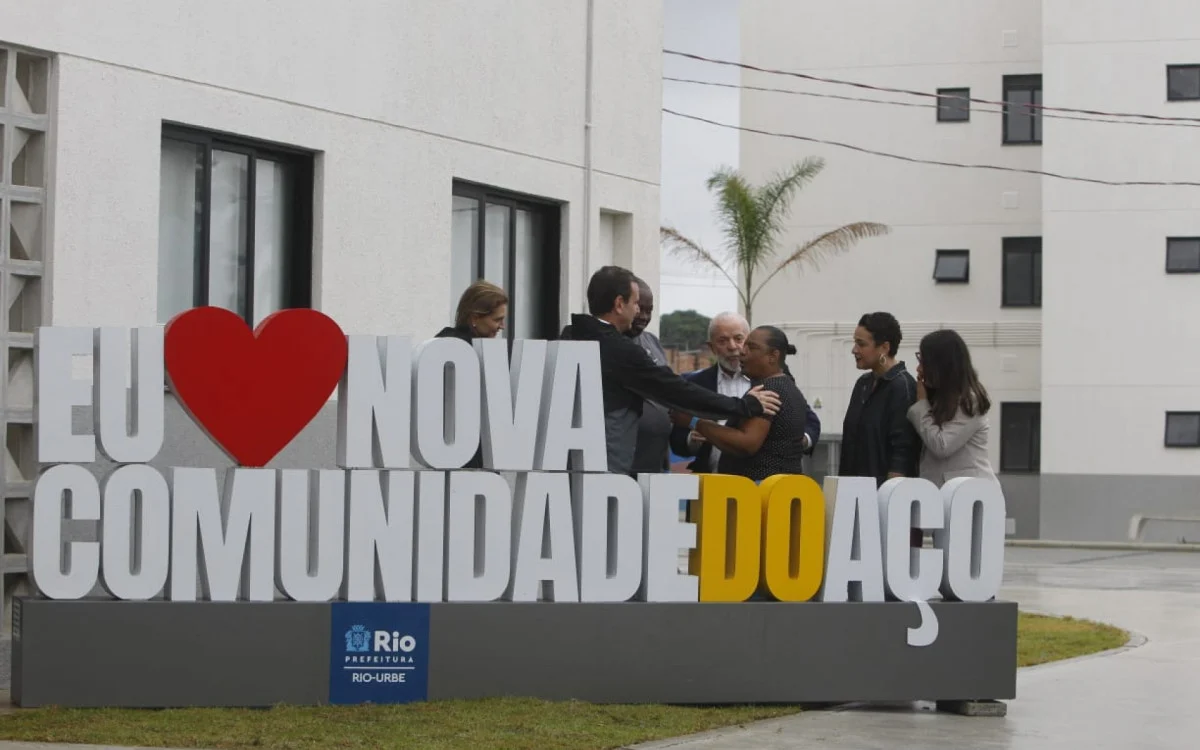 Comunidade do Aço recebe primeiras unidades do programa Morar Carioca