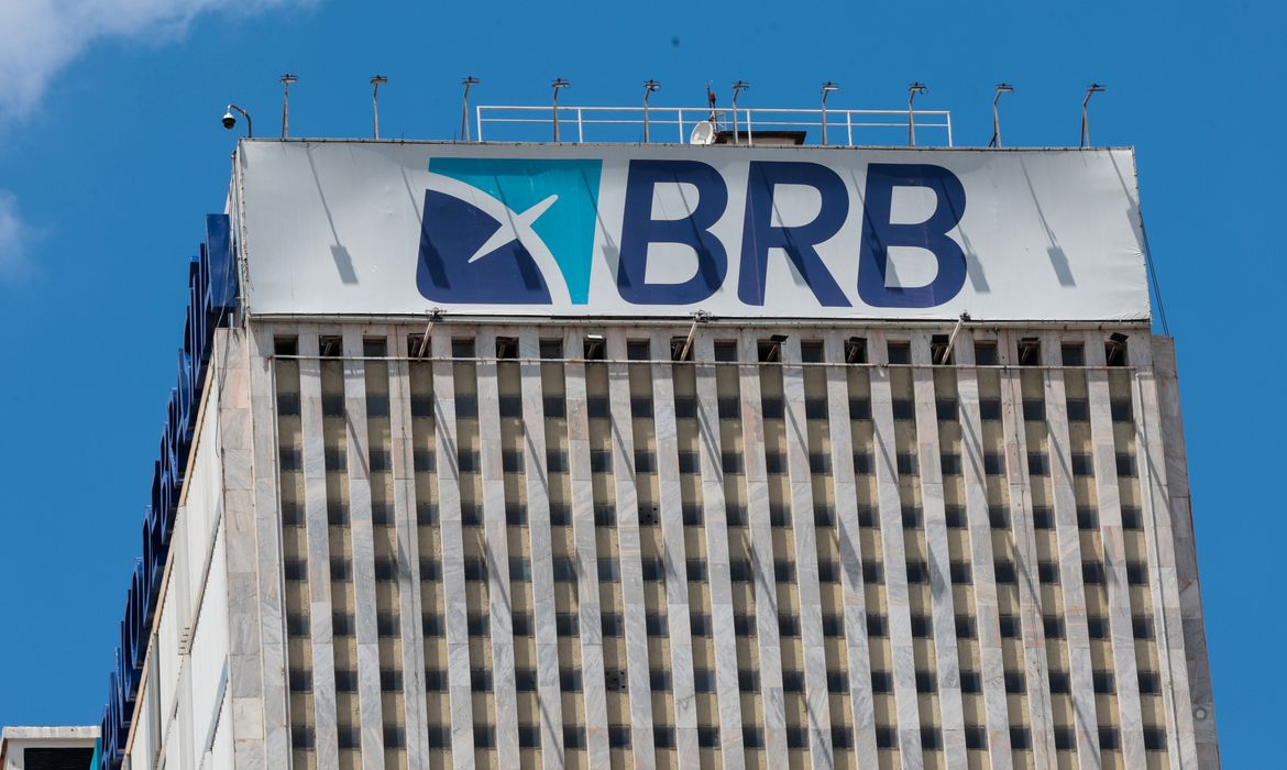 Executivo do Master fica em silêncio ao depor à PF sobre venda ao BRB