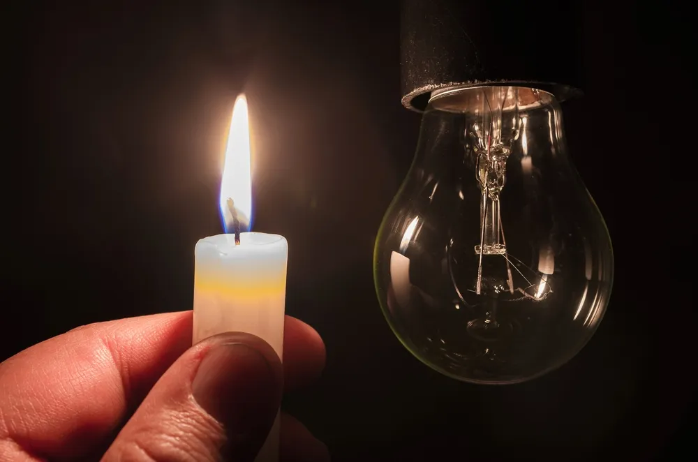 Rio: após apagão, Leme e Copacabana têm energia elétrica restabelecida