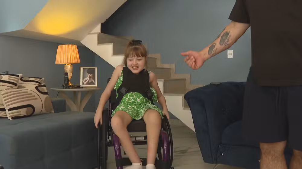 Mãe atípica denuncia que escolas particulares do Rio recusam matricular a filha